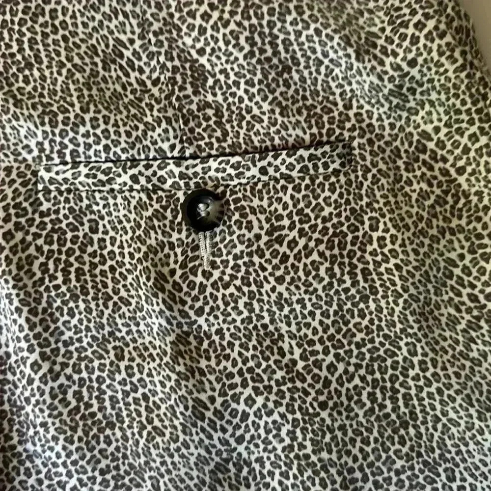 Mango Animal Print Pleated Shorts Gray Black Size 2 Chic Flowy - Picture 5 of 6